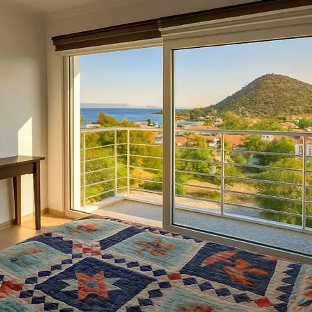 With Private Pool And Unique Sea View In וילה