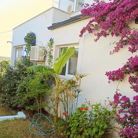 With Private Pool And Unique Sea View In וילה *