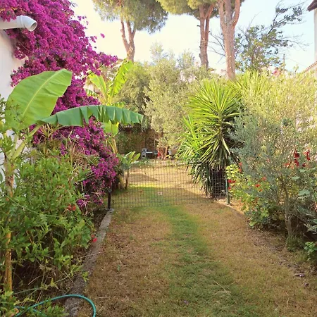 With Private Pool And Unique Sea View In וילה *