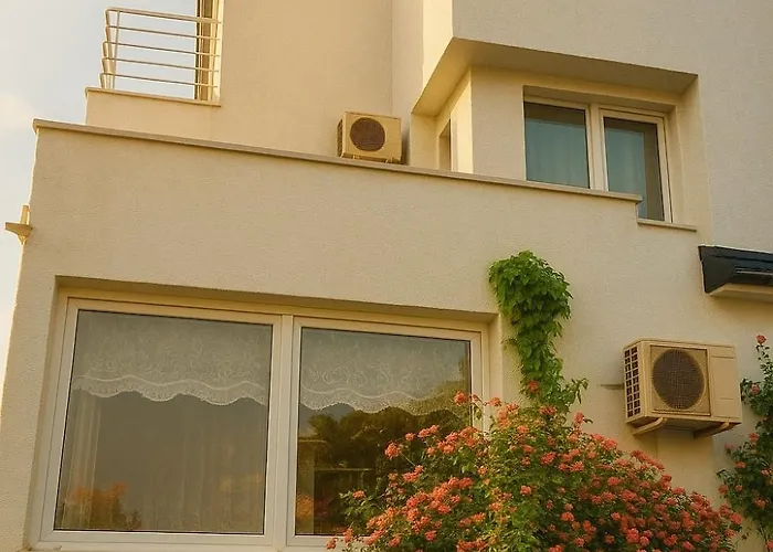 Βίλα With Private Pool And Unique Sea View In *