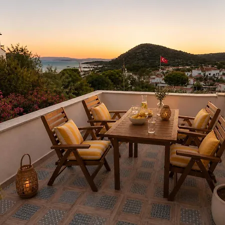 Βίλα With Private Pool And Unique Sea View In