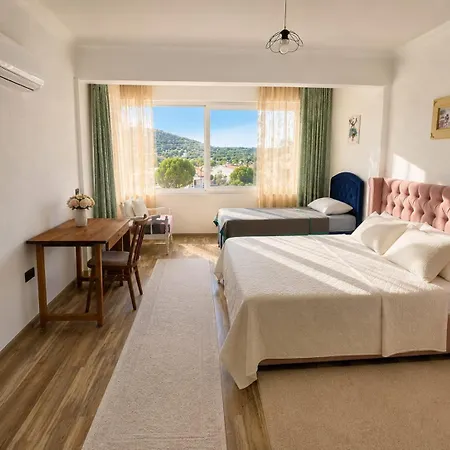 With Private Pool And Unique Sea View In Βίλα Çeşme