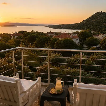 With Private Pool And Unique Sea View In *
