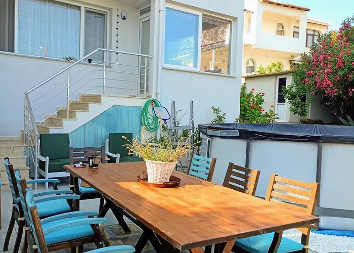 With Private Pool&unique Sea View In Villa